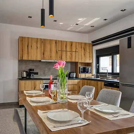 Terra Secreta Luxury