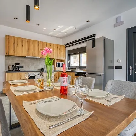 Terra Secreta Luxury