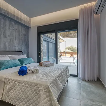 Terra Secreta Luxury Villa *